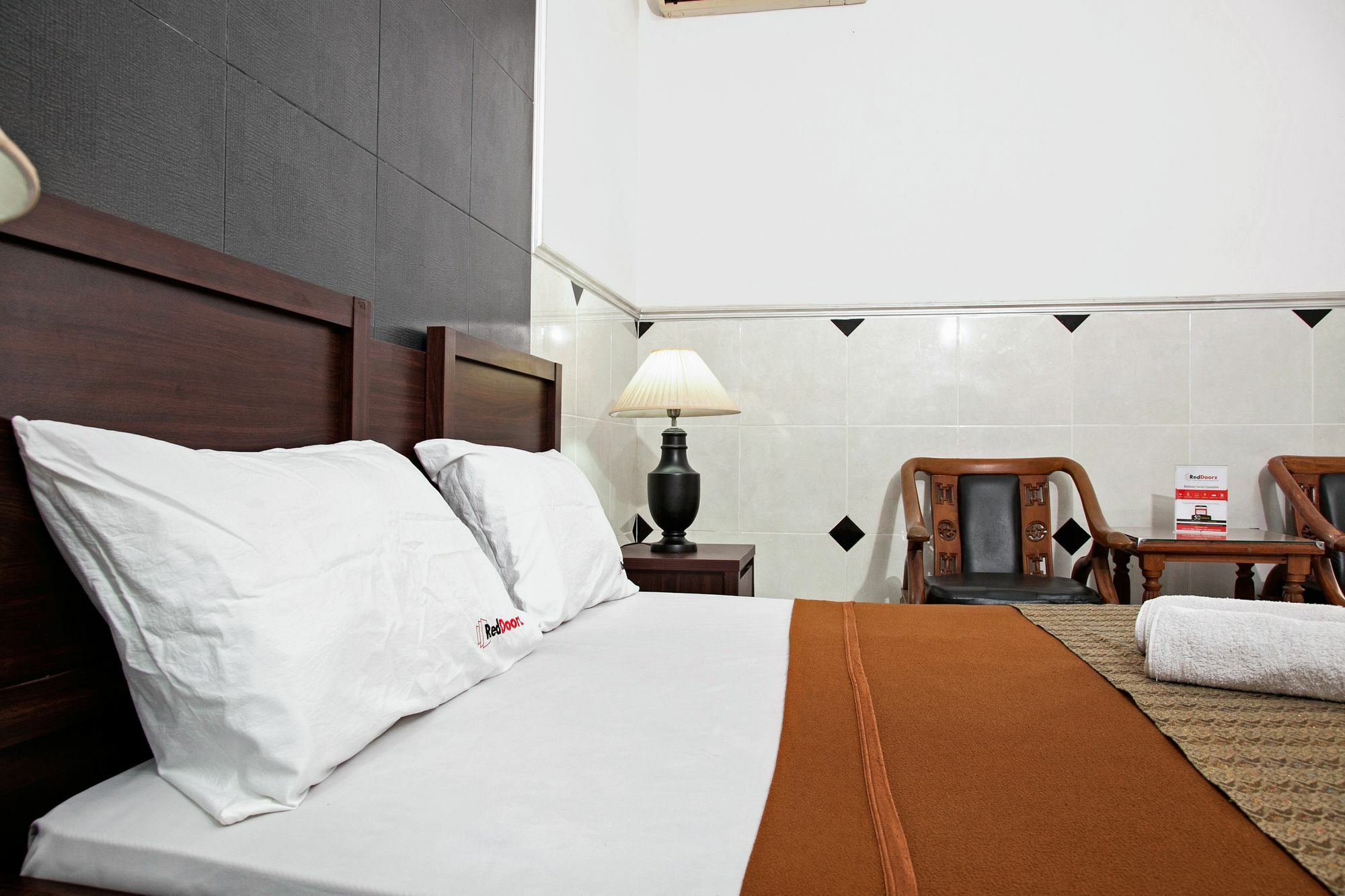 Reddoorz Near City Of Tomorrow Mall Surabaya Buitenkant foto