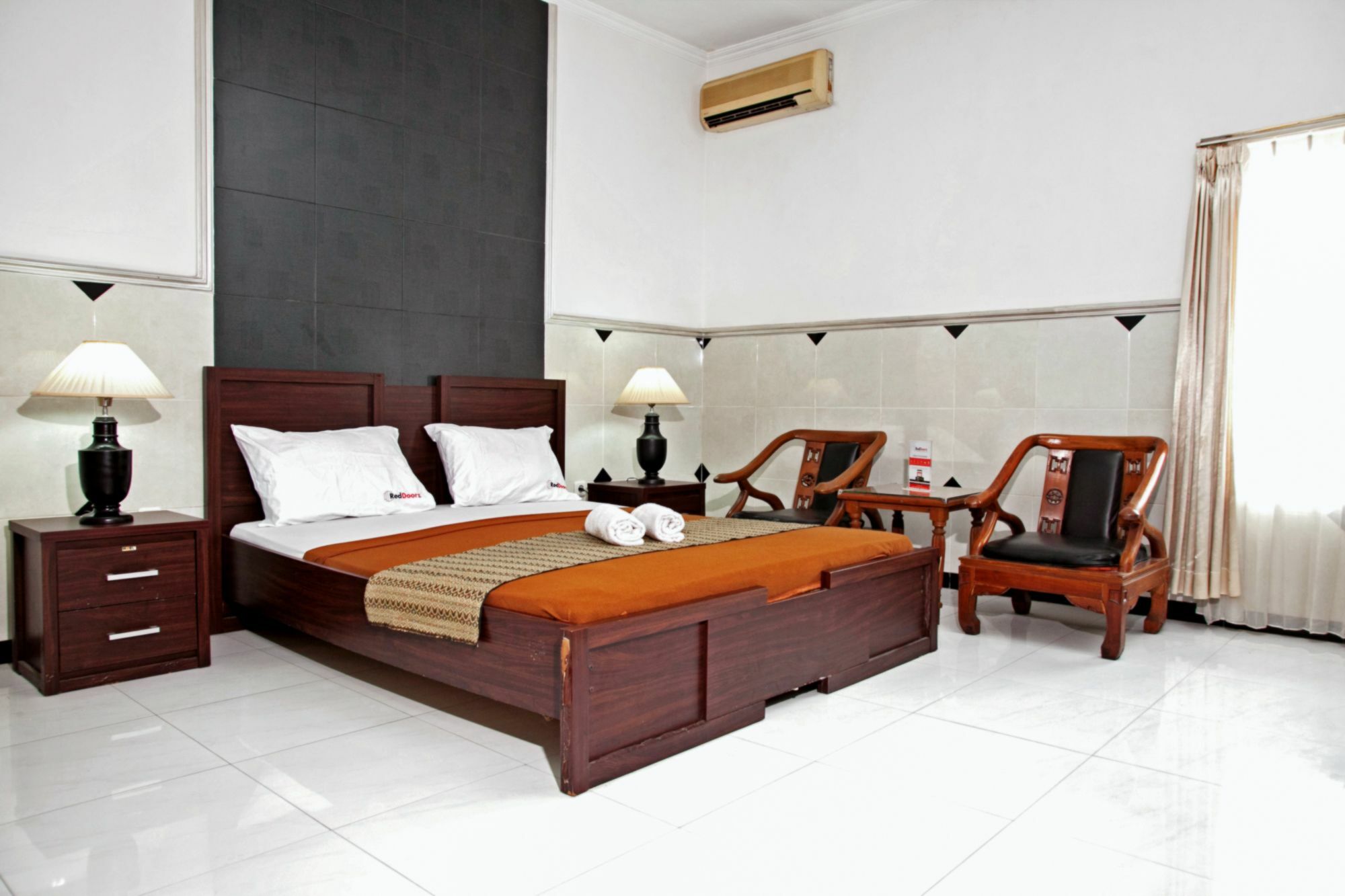 Reddoorz Near City Of Tomorrow Mall Surabaya Buitenkant foto