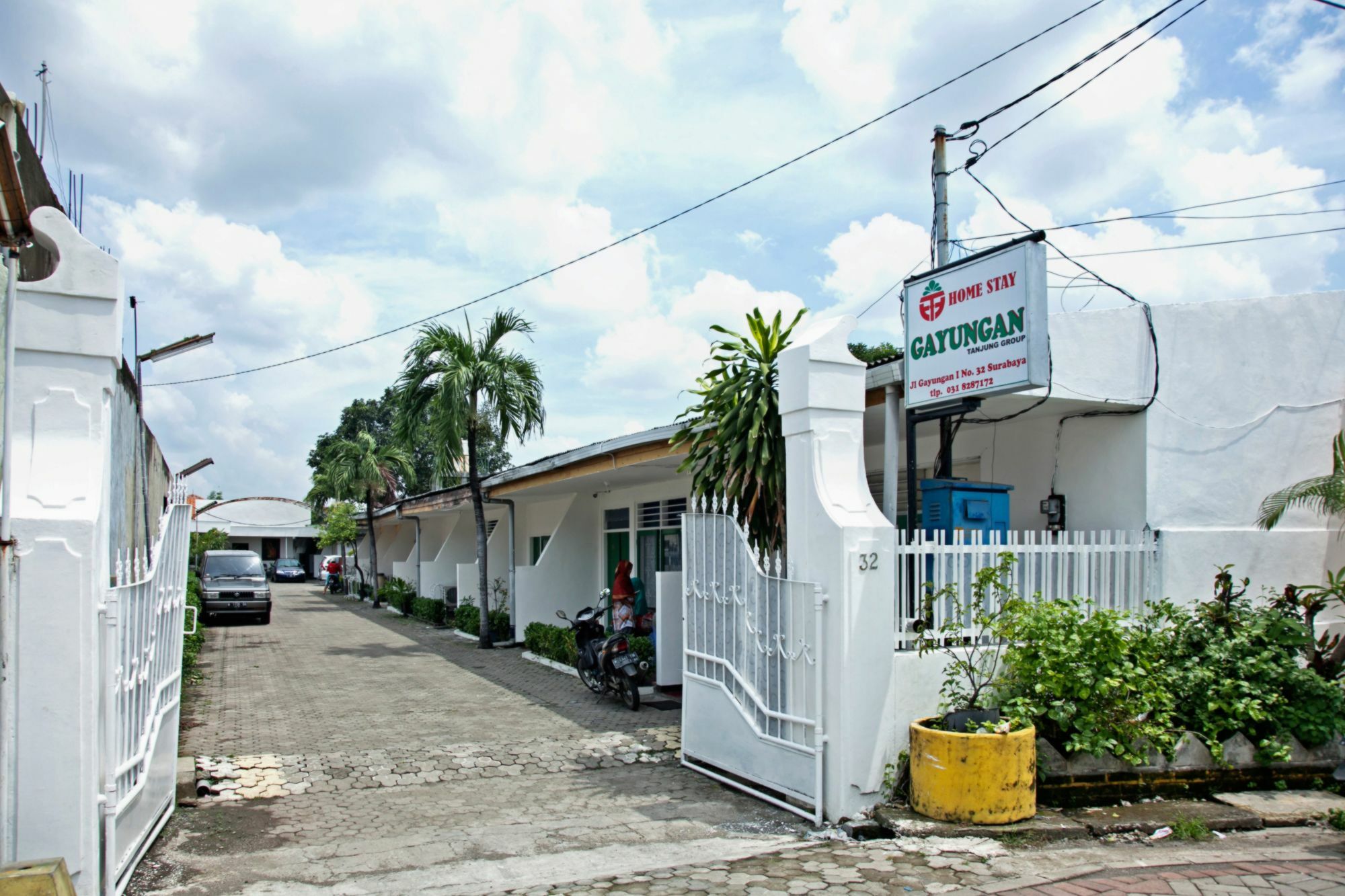 Reddoorz Near City Of Tomorrow Mall Surabaya Buitenkant foto
