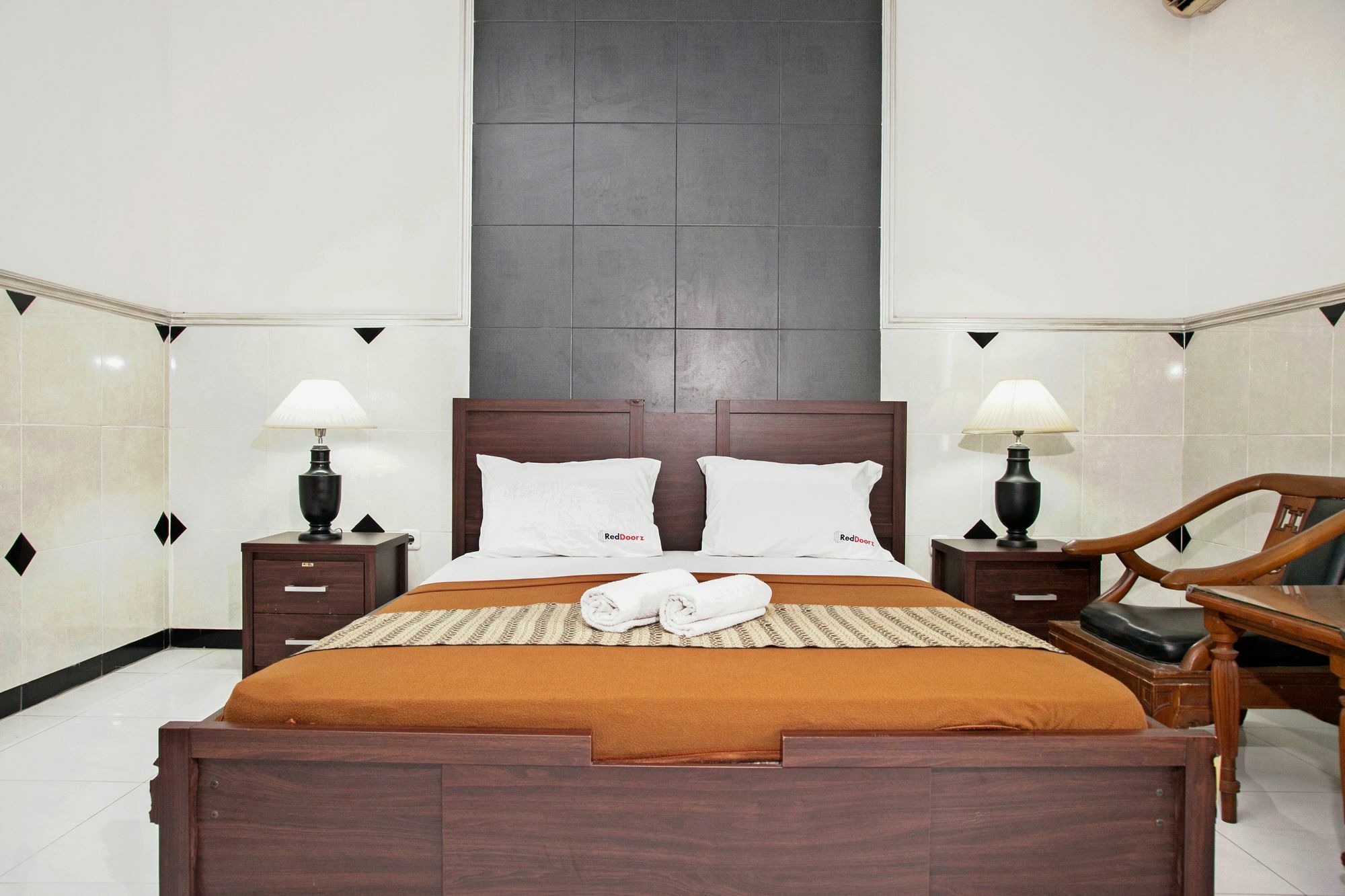 Reddoorz Near City Of Tomorrow Mall Surabaya Buitenkant foto